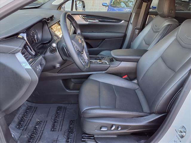 used 2025 Cadillac XT5 car, priced at $42,123