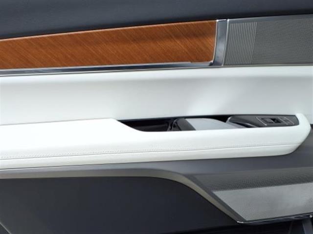 new 2026 Cadillac VISTIQ car, priced at $79,890