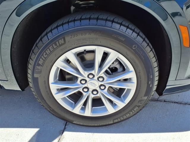 new 2025 Cadillac XT6 car, priced at $51,315