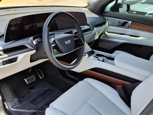 new 2026 Cadillac VISTIQ car, priced at $81,015