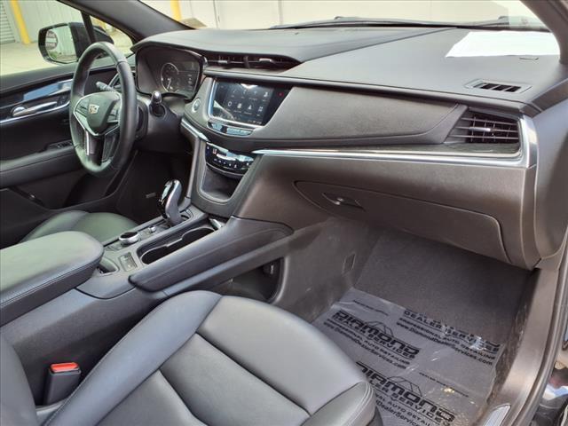 used 2021 Cadillac XT5 car, priced at $31,184
