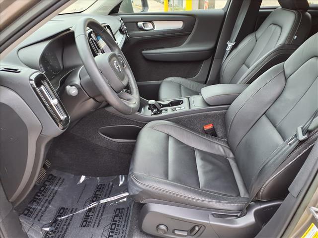 used 2022 Volvo XC40 car, priced at $24,499