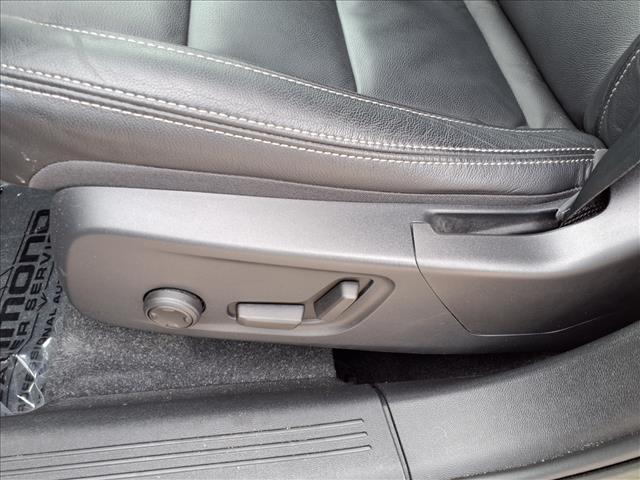 used 2022 Volvo XC40 car, priced at $24,499