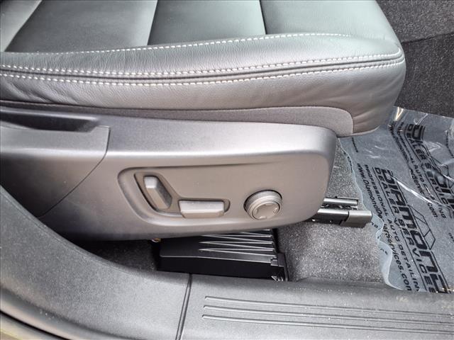 used 2022 Volvo XC40 car, priced at $24,499