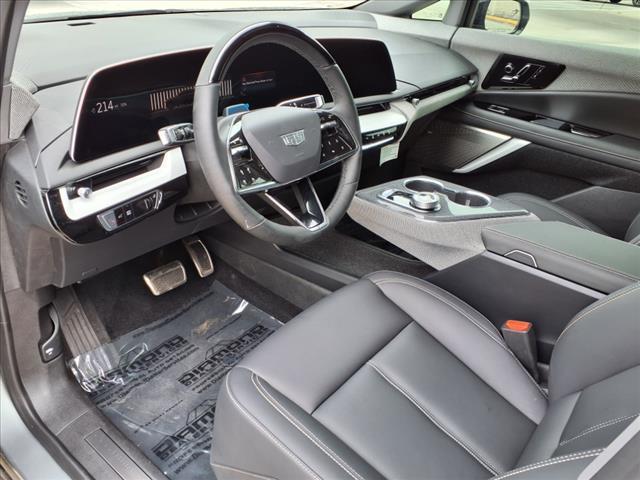 new 2025 Cadillac OPTIQ car, priced at $55,615