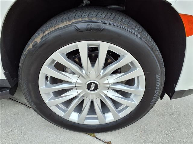 used 2022 Cadillac Escalade ESV car, priced at $72,123