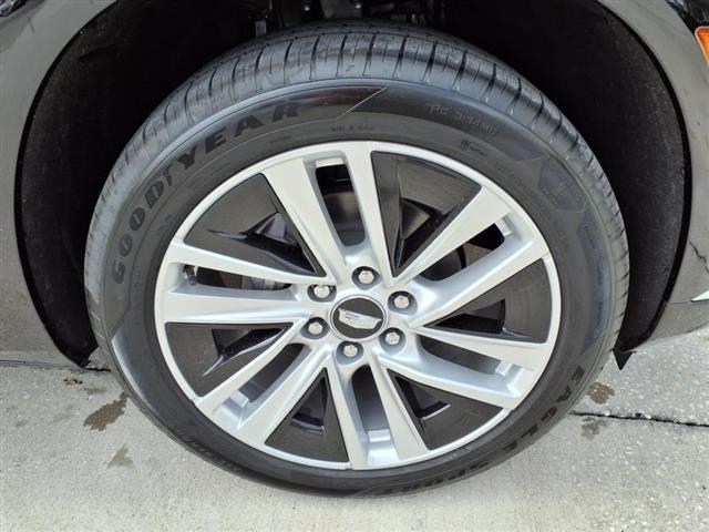 new 2026 Cadillac VISTIQ car, priced at $80,515