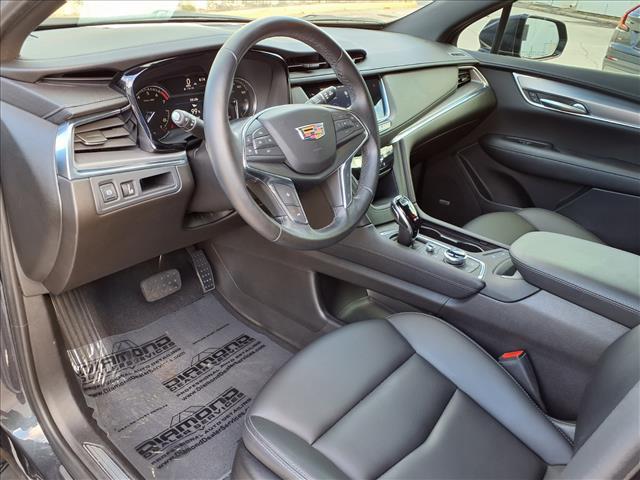 used 2022 Cadillac XT5 car, priced at $27,499