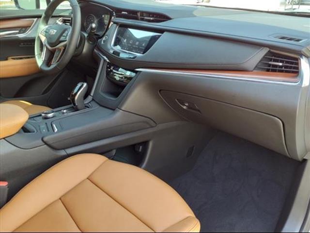 new 2025 Cadillac XT5 car, priced at $55,590