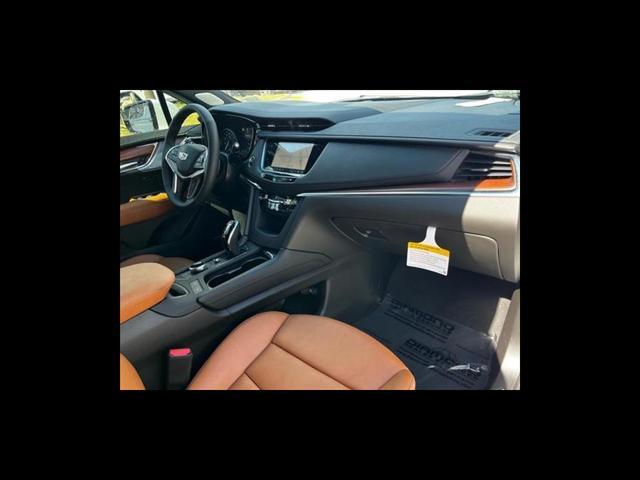 new 2025 Cadillac XT5 car, priced at $58,990