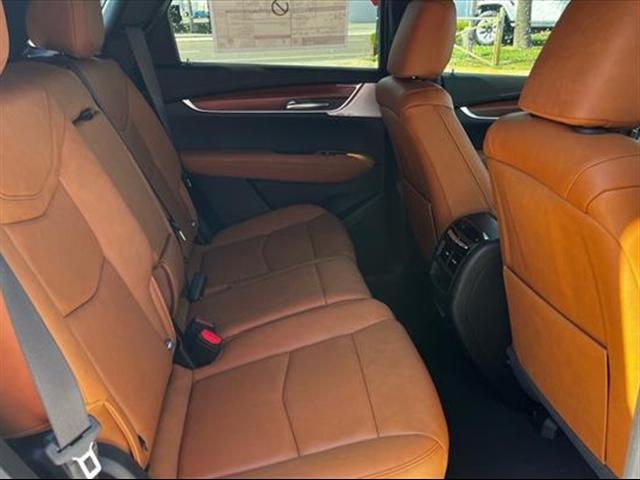 new 2025 Cadillac XT5 car