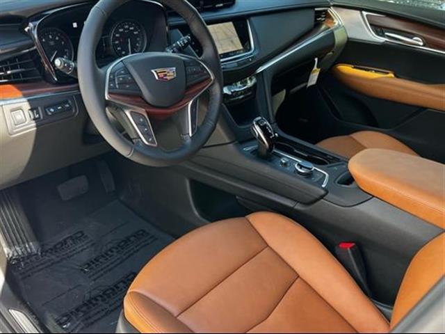 new 2025 Cadillac XT5 car, priced at $58,990