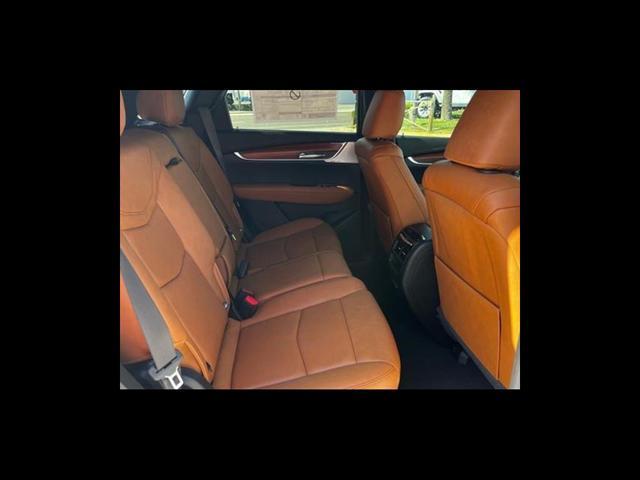 new 2025 Cadillac XT5 car, priced at $58,990