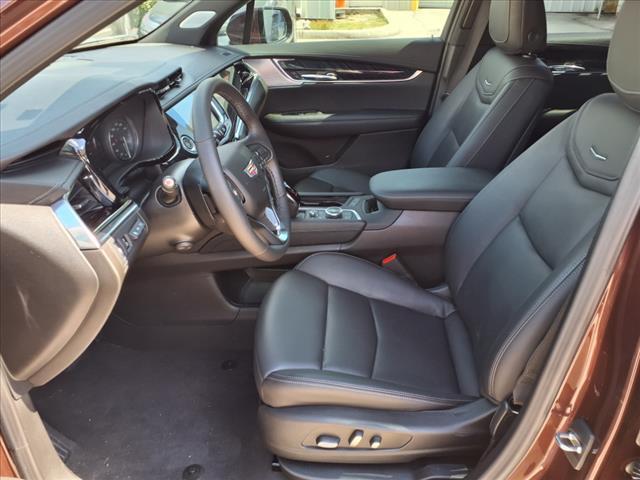 used 2022 Cadillac XT6 car, priced at $38,406