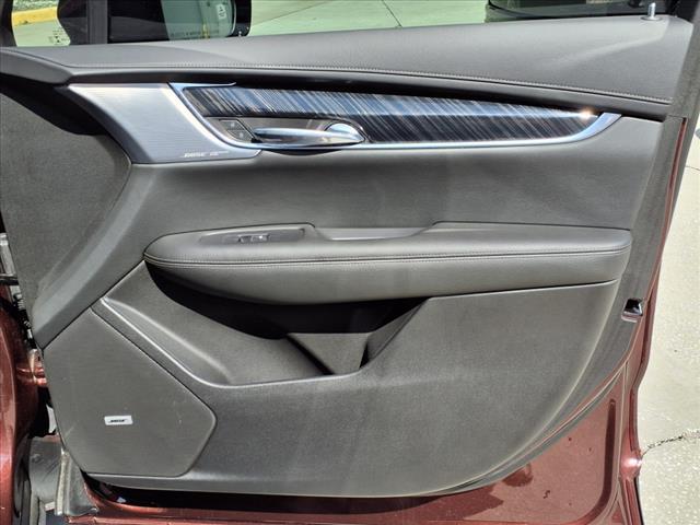 used 2022 Cadillac XT6 car, priced at $38,406