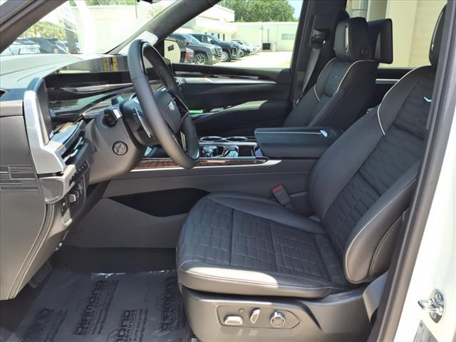 new 2025 Cadillac Escalade ESV car