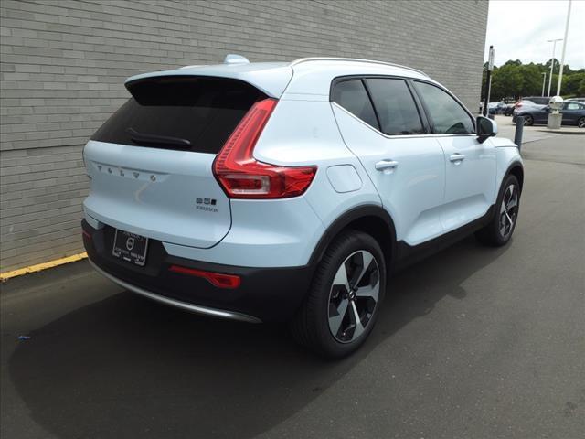 new 2025 Volvo XC40 car, priced at $46,815