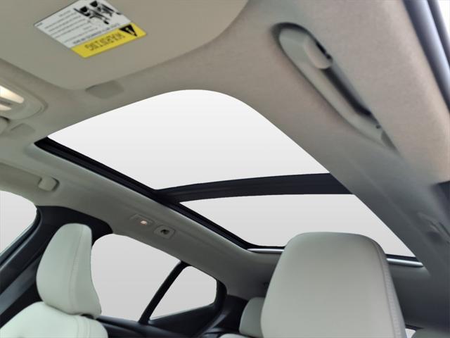 new 2025 Volvo XC40 car, priced at $49,565