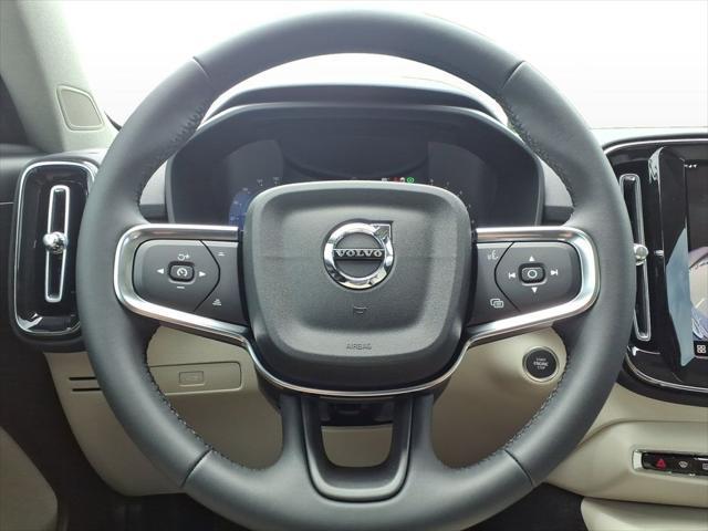 new 2025 Volvo XC40 car, priced at $49,565