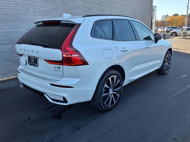 new 2025 Volvo XC60 car, priced at $58,935