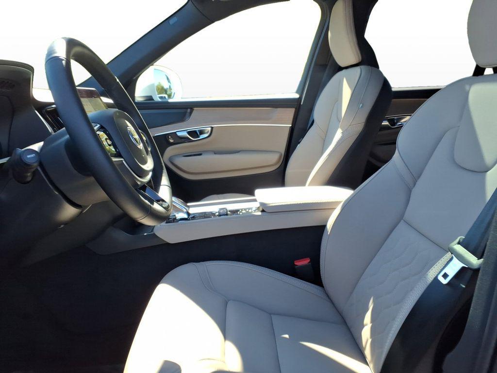 new 2026 Volvo XC90 Plug-In Hybrid car, priced at $78,375