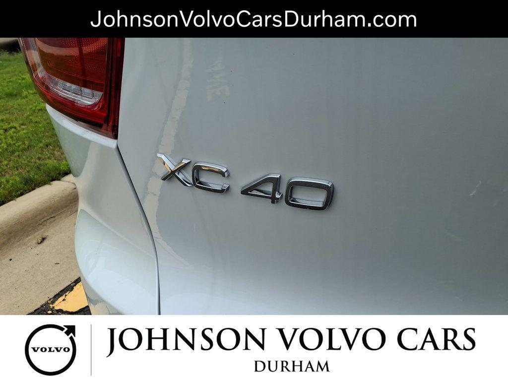 new 2025 Volvo XC40 car, priced at $51,565