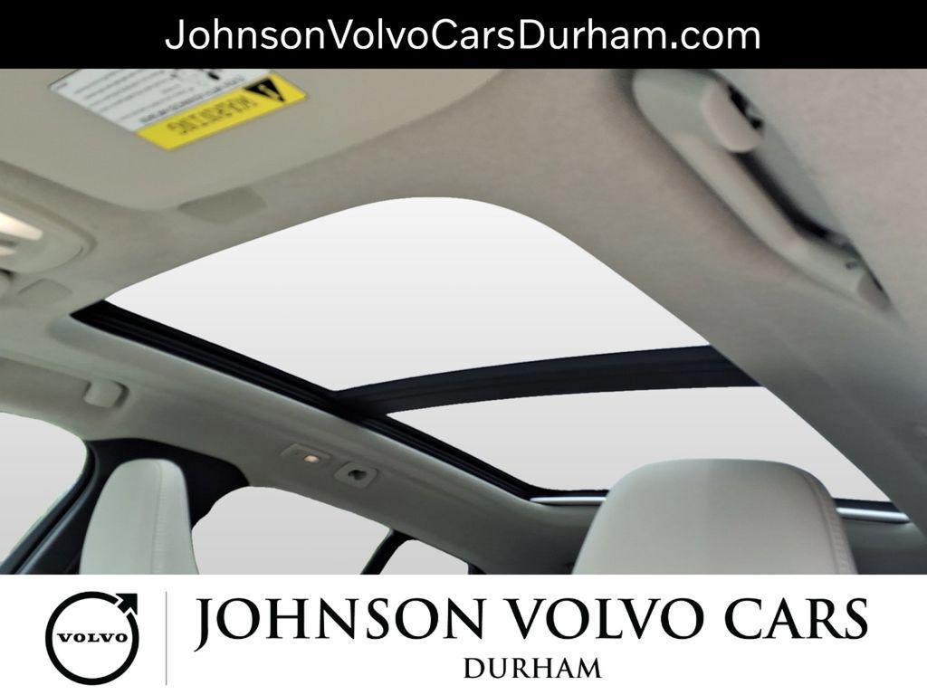 new 2025 Volvo XC40 car, priced at $51,565