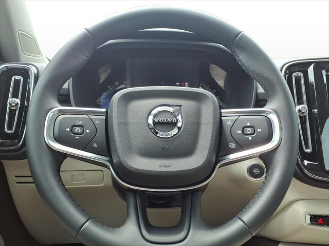 new 2025 Volvo XC40 car, priced at $49,565