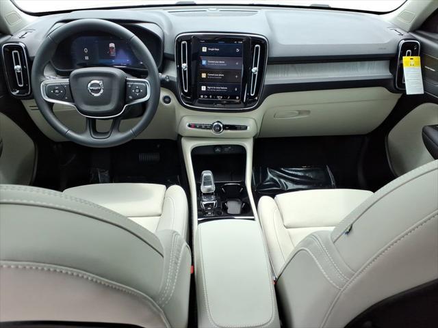 new 2025 Volvo XC40 car, priced at $49,565