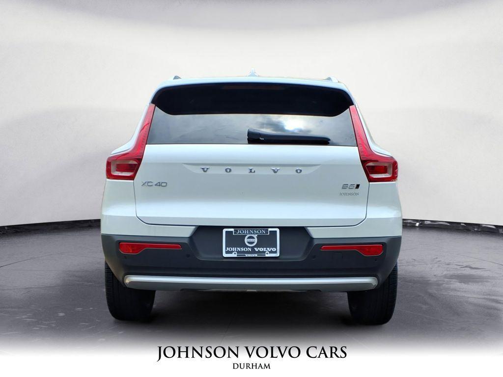 new 2025 Volvo XC40 car, priced at $49,565