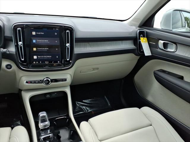 new 2025 Volvo XC40 car, priced at $49,565