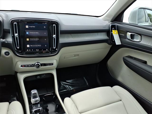 new 2025 Volvo XC40 car, priced at $49,565