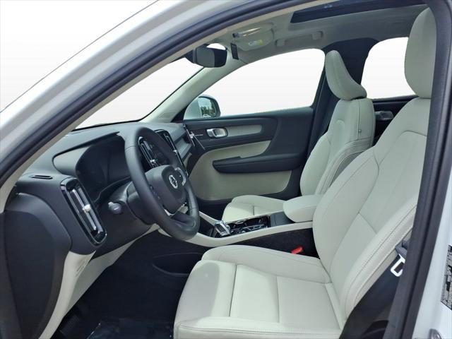 new 2025 Volvo XC40 car, priced at $49,565