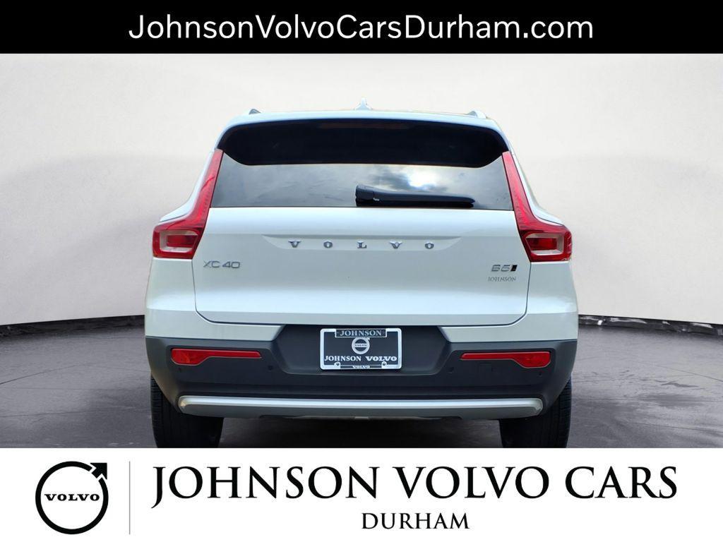 new 2025 Volvo XC40 car, priced at $51,565