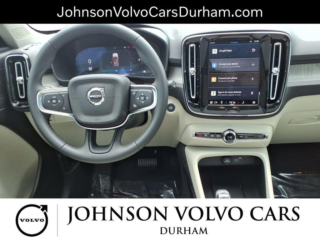new 2025 Volvo XC40 car, priced at $51,565