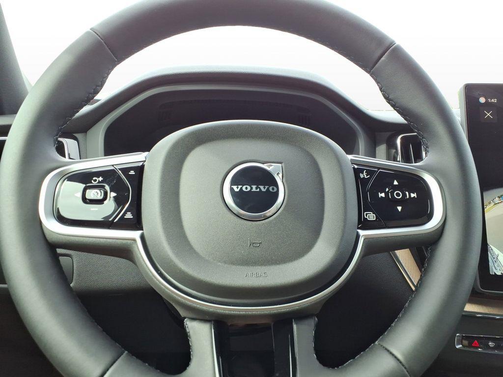 new 2026 Volvo XC60 car, priced at $54,985
