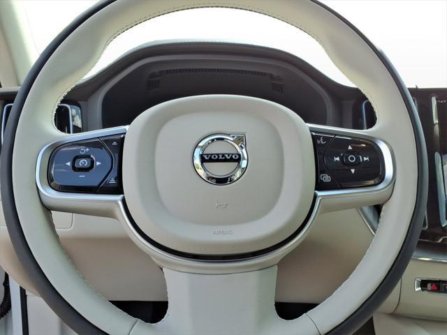 new 2025 Volvo XC60 car, priced at $60,635