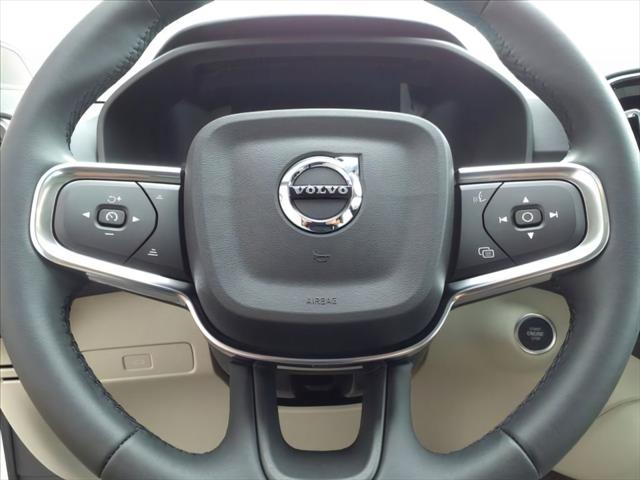 new 2025 Volvo XC40 car, priced at $46,315