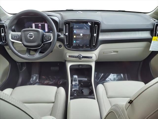 new 2025 Volvo XC40 car, priced at $46,315
