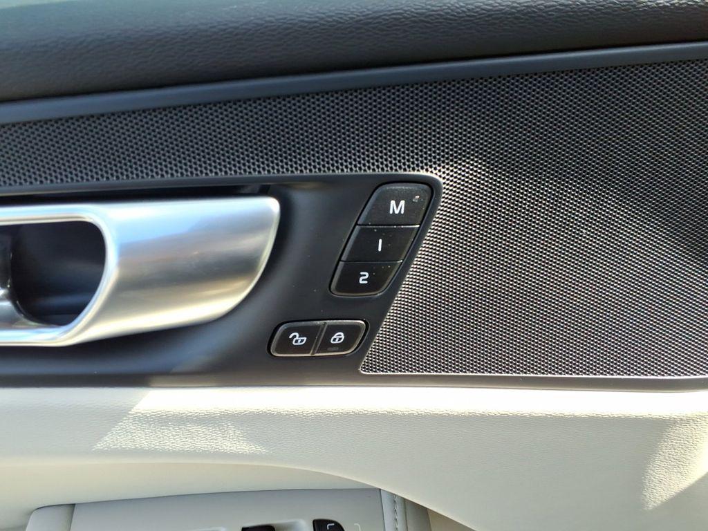 used 2024 Volvo XC60 car, priced at $39,961
