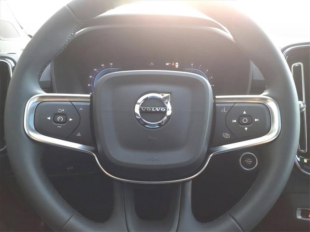 new 2025 Volvo XC40 car, priced at $48,315