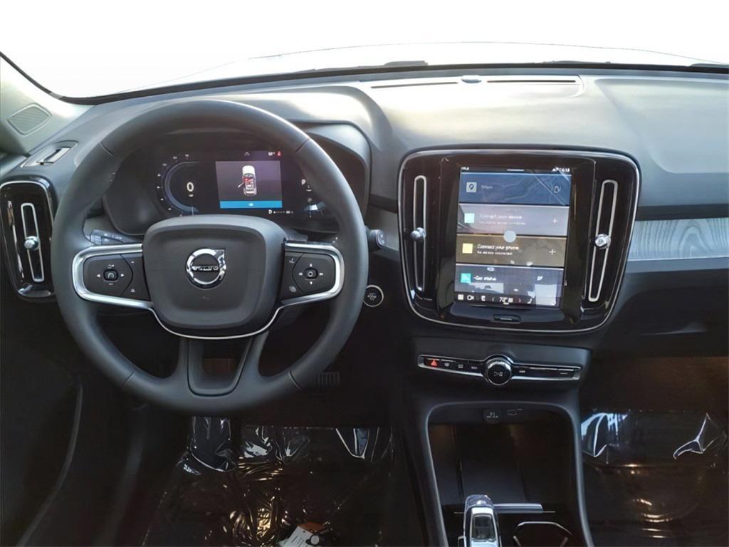new 2025 Volvo XC40 car, priced at $48,315