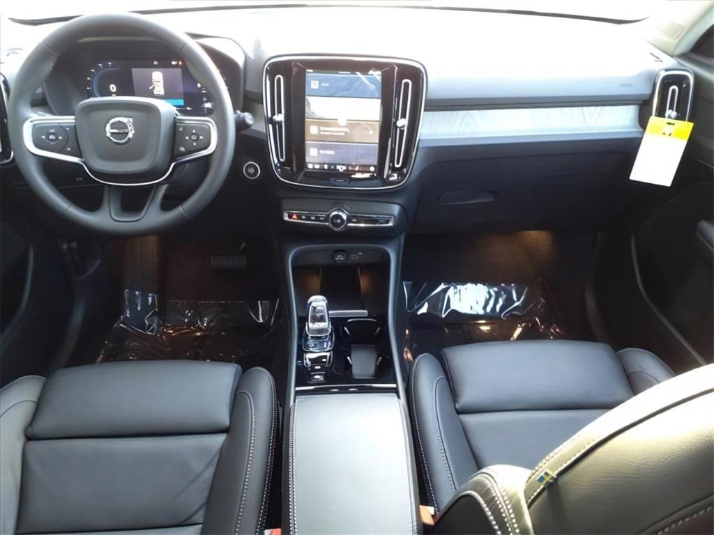 new 2025 Volvo XC40 car, priced at $48,315