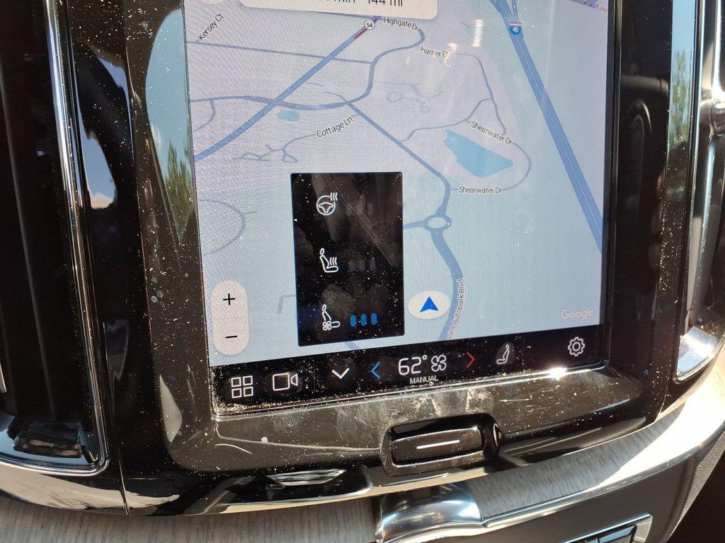 used 2022 Volvo XC60 car, priced at $38,911