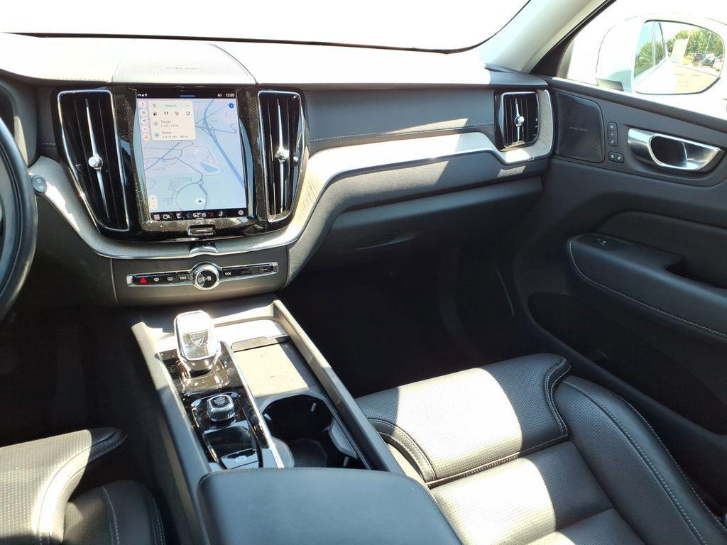 used 2022 Volvo XC60 car, priced at $38,911