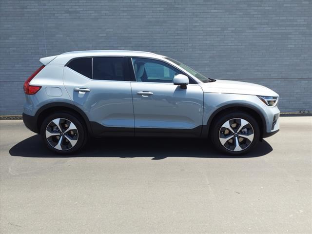 new 2025 Volvo XC40 car, priced at $46,815