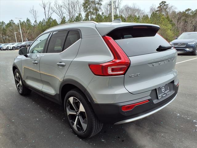 new 2025 Volvo XC40 car, priced at $47,315