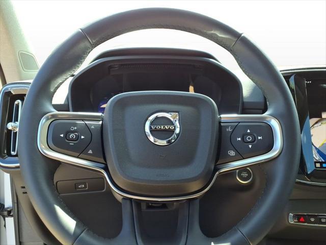 new 2025 Volvo XC40 car, priced at $47,790