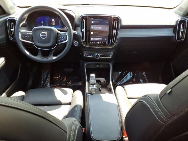 new 2025 Volvo XC40 car, priced at $47,790
