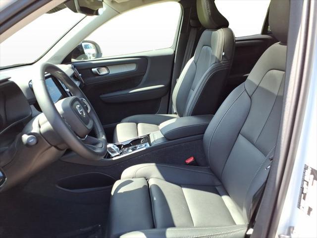new 2025 Volvo XC40 car, priced at $47,790